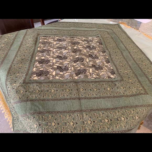 Table Design - Picture 2 of 3